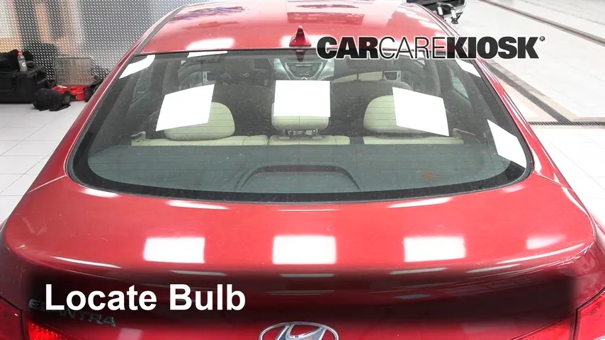 2013 Hyundai Elantra GLS 1.8L 4 Cyl. Sedan (4 Door) Éclairage Feu de freinage central (remplacer l'ampoule)